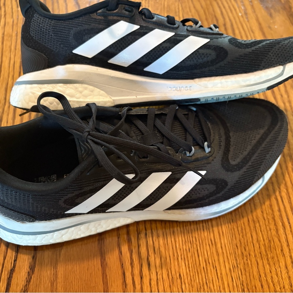 Adidas Super Novat tennis shoes/sneakers, black and white, size 7.5